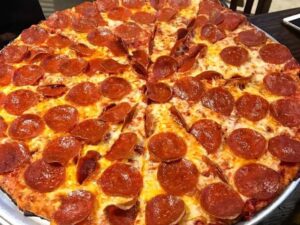 Огромная пицца Пепперони